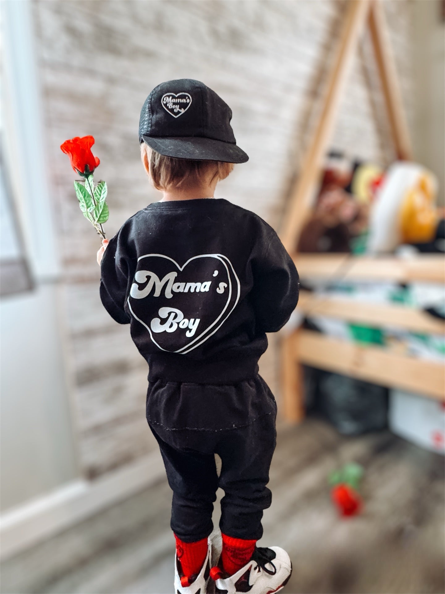 Retro mamas boy