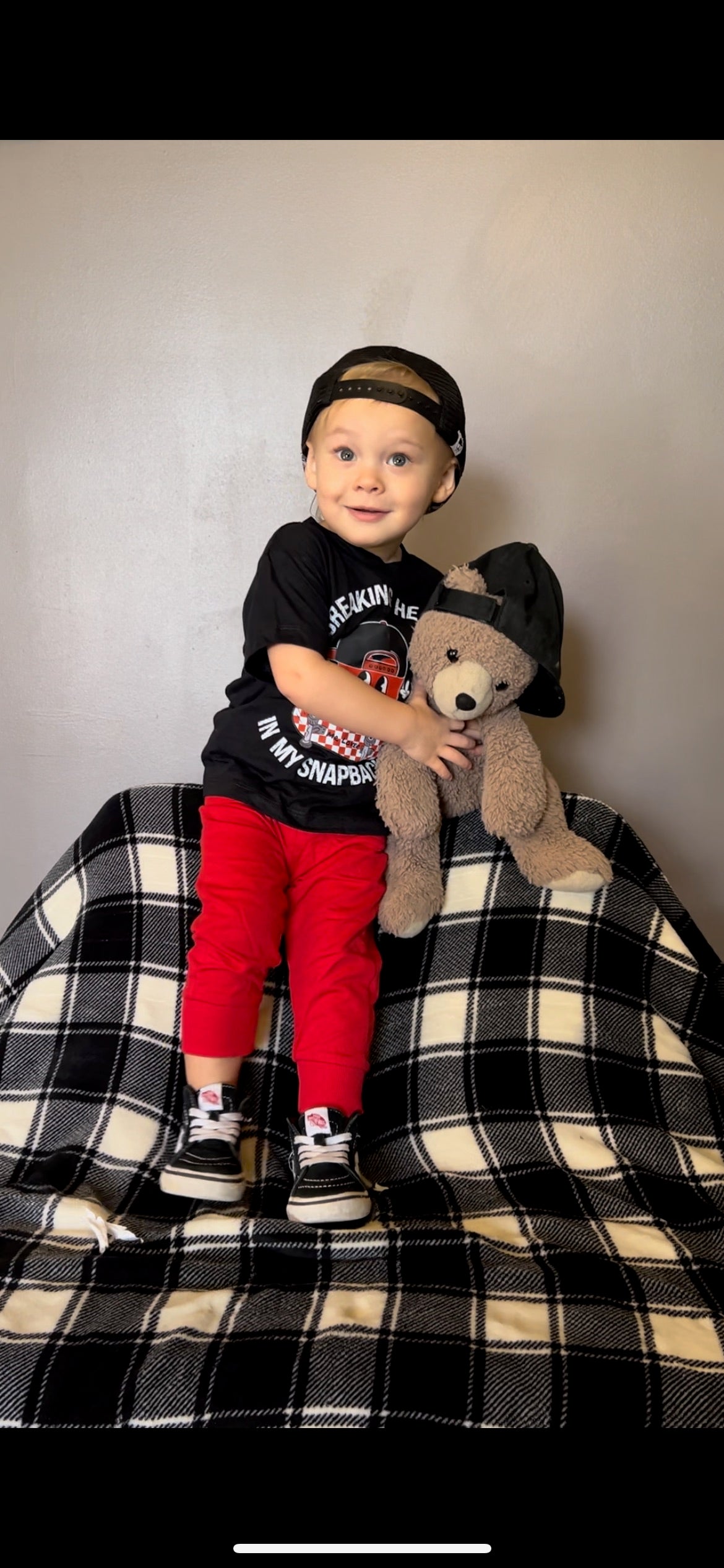 Breaking hearts in my snapbacks