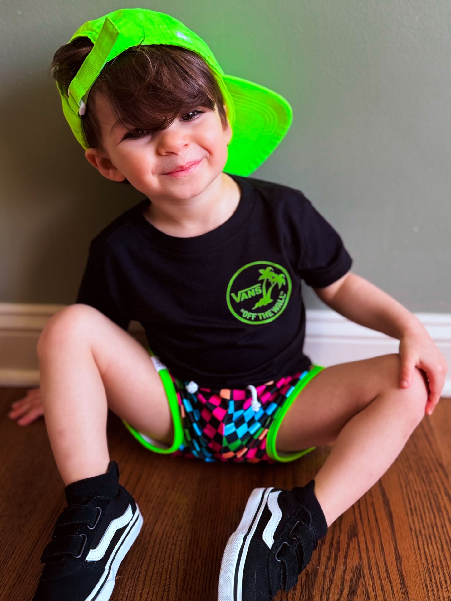 Neon checks logo