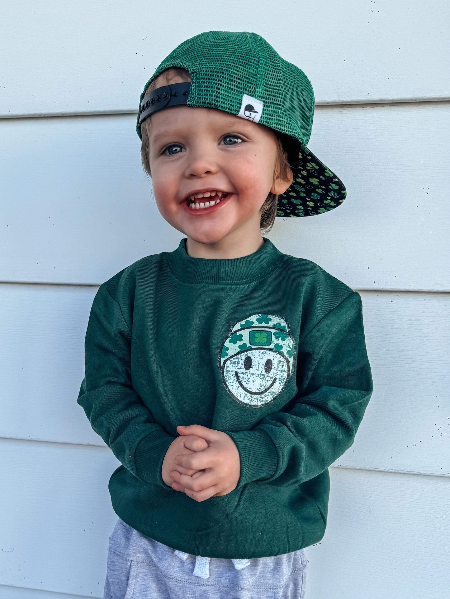 Moms five leaf clover ( sweatshirt only)