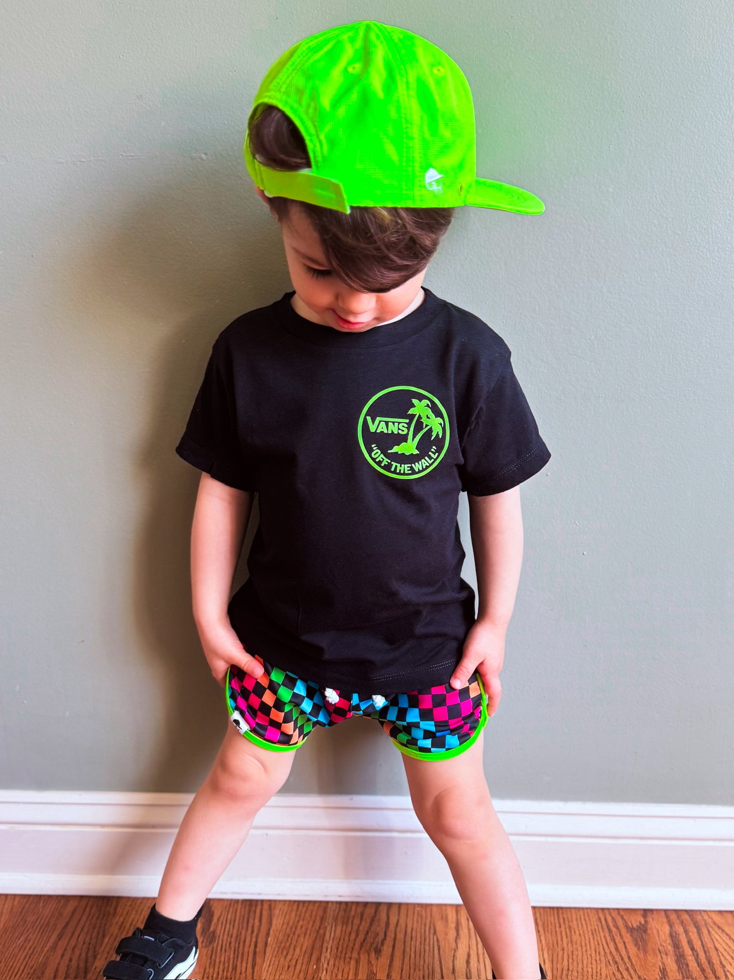 Neon checks logo