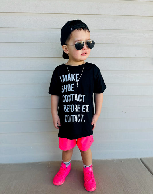 I make shoe contact before  I make eye contact