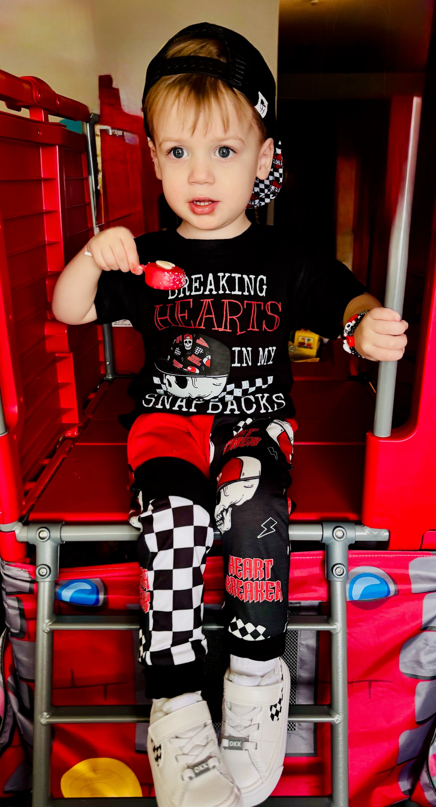 Breaking hearts in my snapbacks