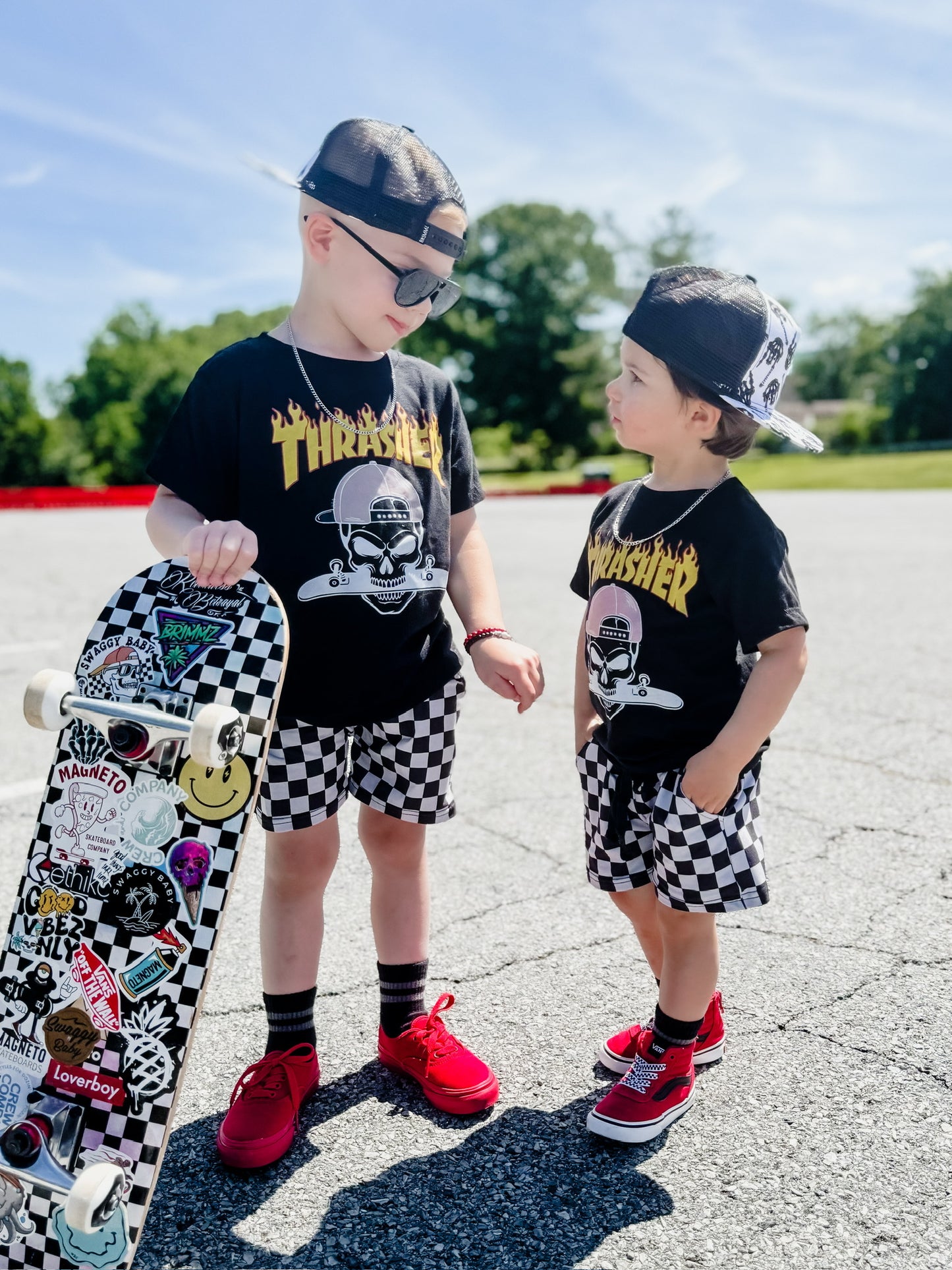 Fire skateboarding logo skull