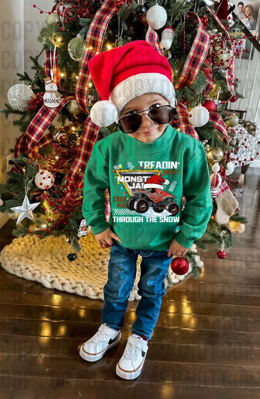 Treadin through the snow thunder monster trucks