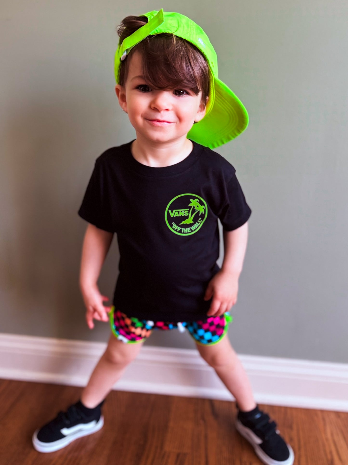 Neon checks logo