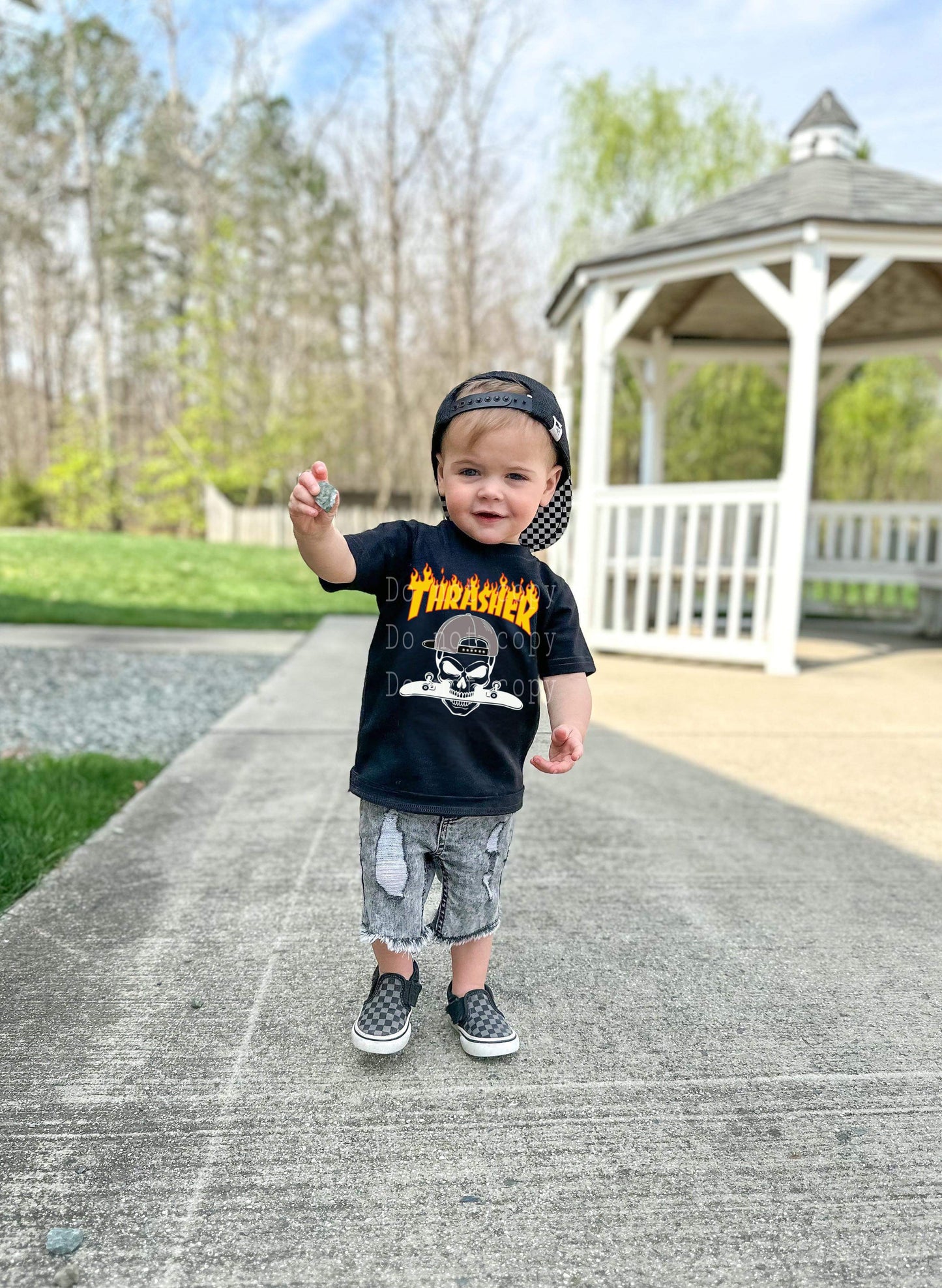 Fire skateboarding logo skull