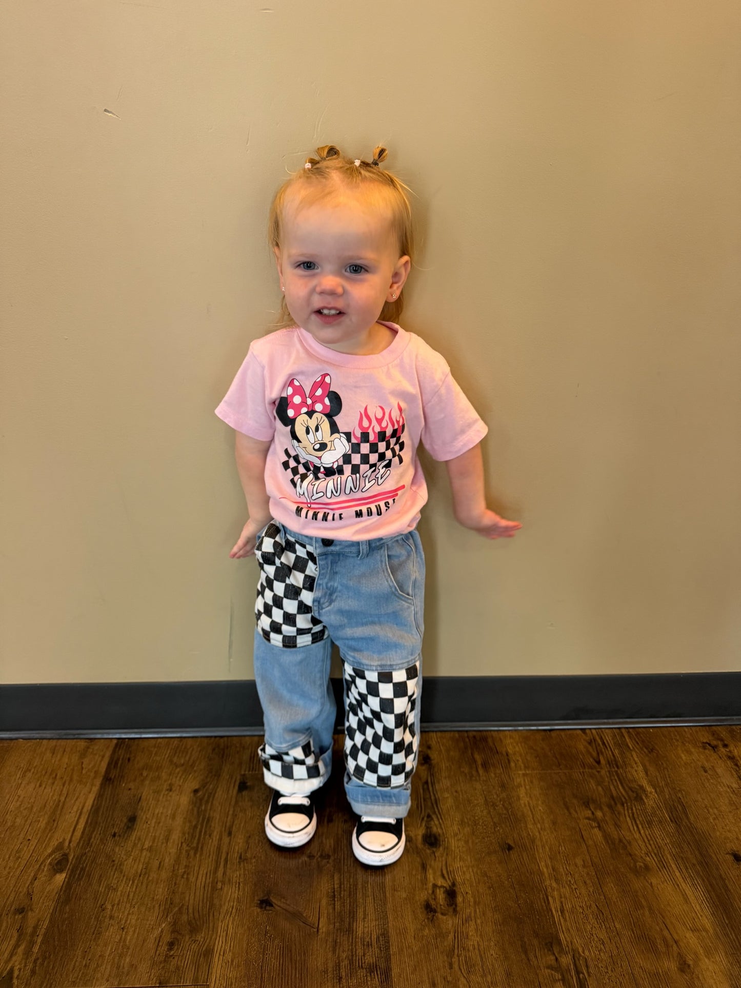 Minnie checkered flames