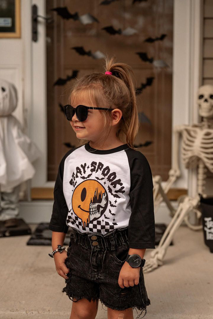 Stay spooky raglan